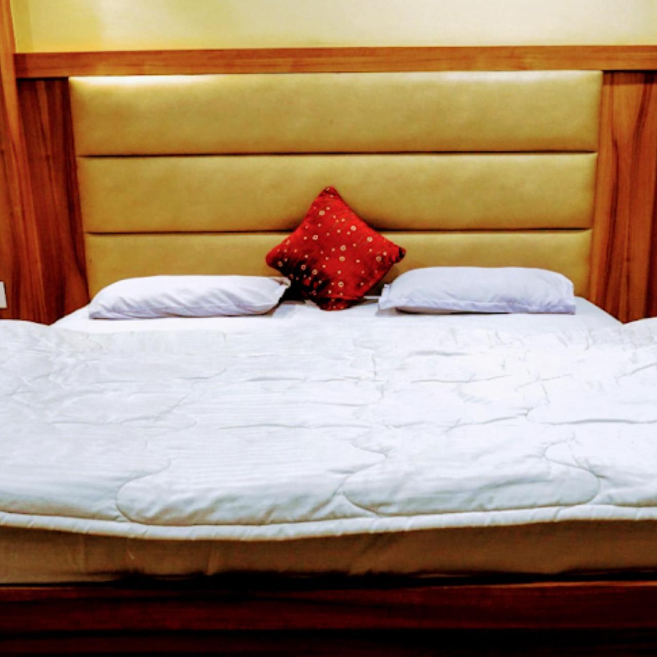 New Kumar Hotel & Banquet Lucknow Extérieur photo