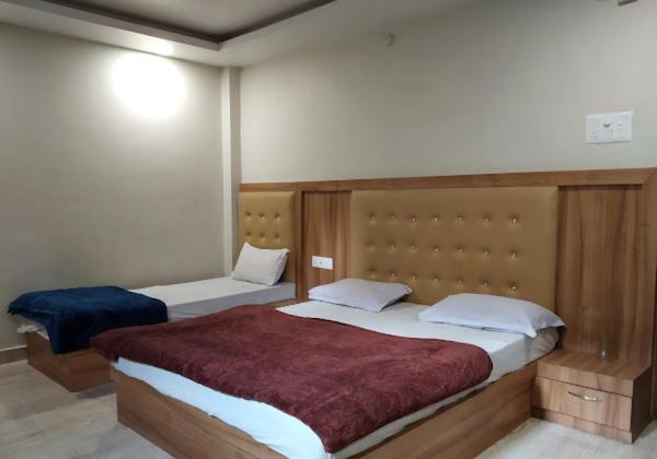 New Kumar Hotel & Banquet Lucknow Extérieur photo